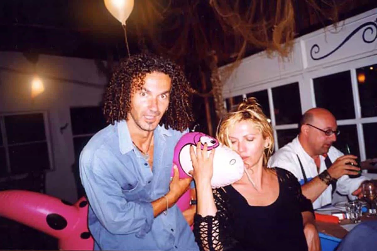 2003 — Writing History